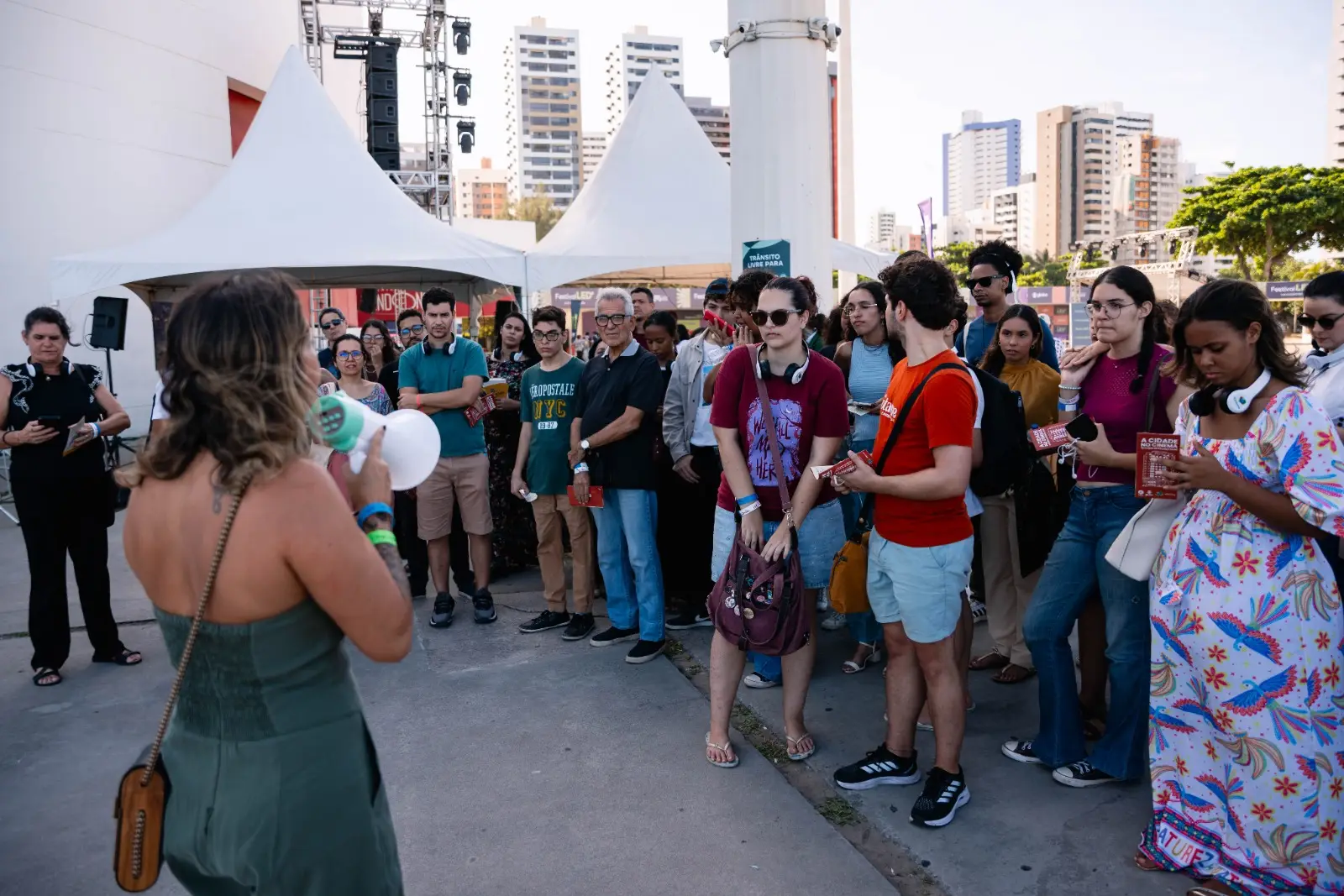 Público em ponto do roteiro